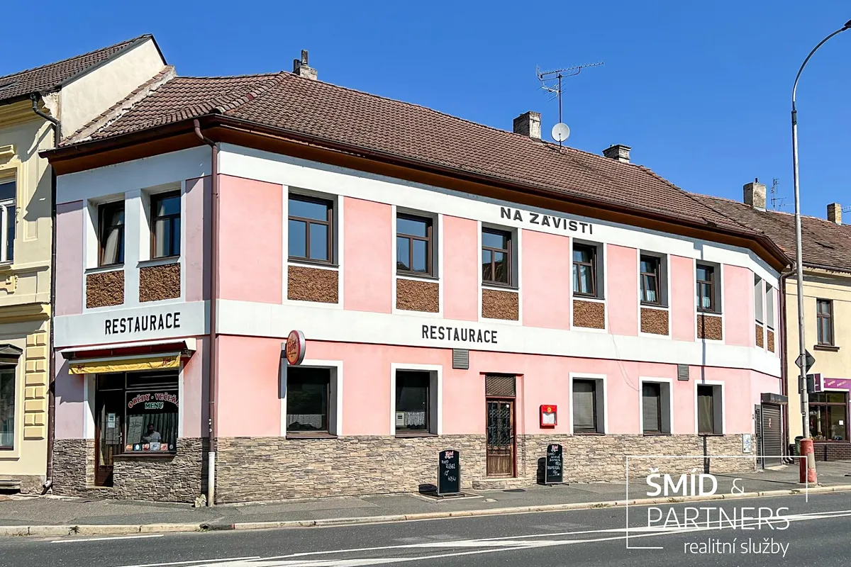 Prodej rodinného domu 302 m², pozemek 491 m²